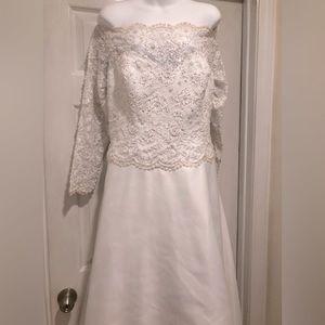 🆕 Forever Yours Wedding 👗 size 16w 🌹beautiful elegance 💎Sheer long sleeves